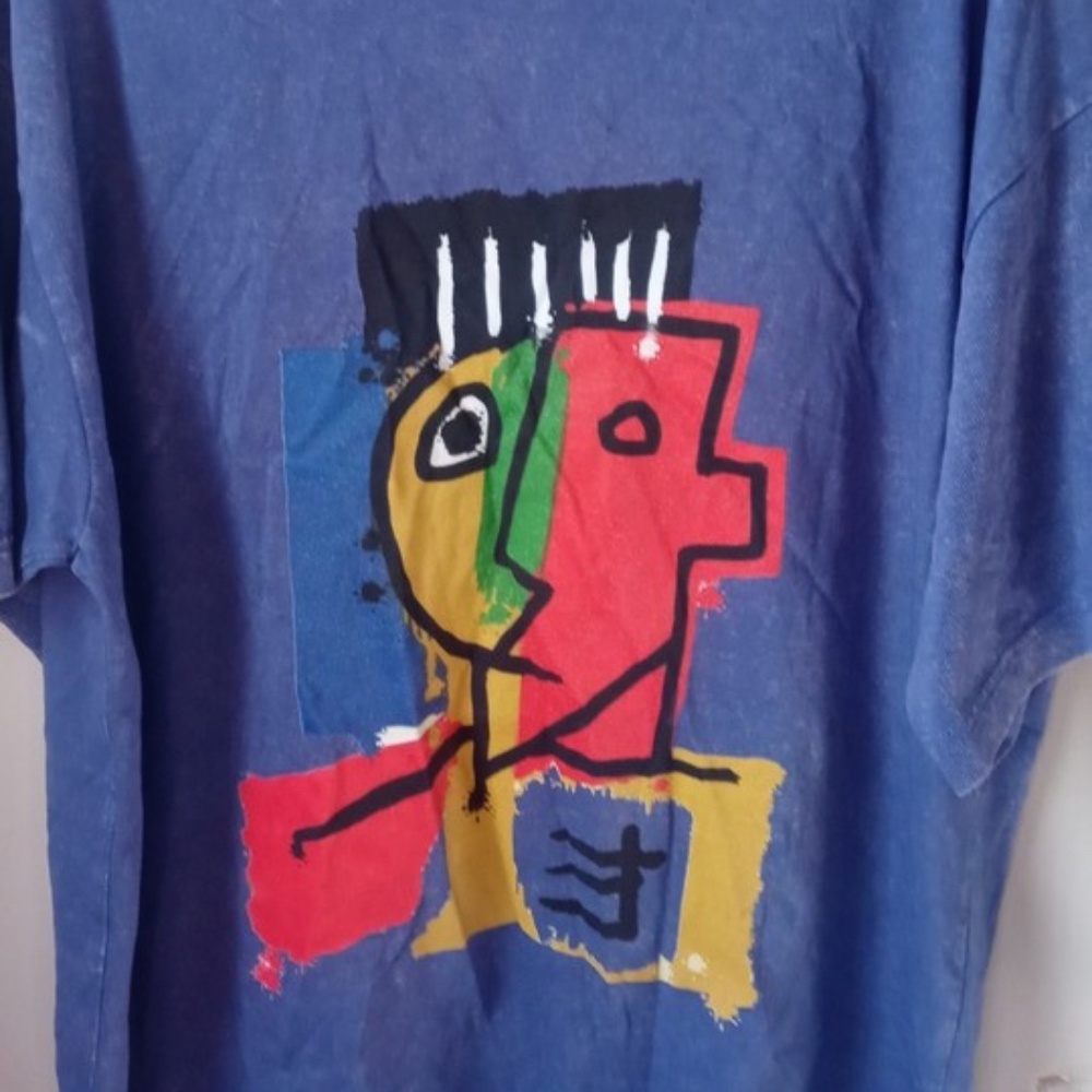 vintage Graphic 90s t shirt? - Size Large